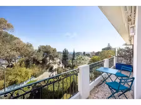 saint-jean-cap-ferrat - penthouse rénové avec vue mer