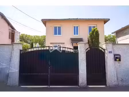 vente maison 5 pièces 115.95 m² à vaulx-en-velin (69120)  359 000 €