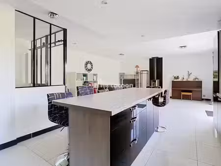 vente maison 8 pièces 156 m² à amberieu-en-bugey (01500)  334 000 €