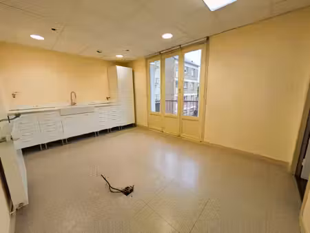 appartement t2 - rez-de-chaussée - 50 m2 fougeres