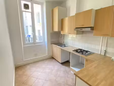 location appartement 3 pièces 60 m² à lyon 7 (69007)