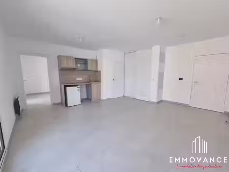 location appartement 2 pièces 43.8 m² à montpellier (34000)  890 €