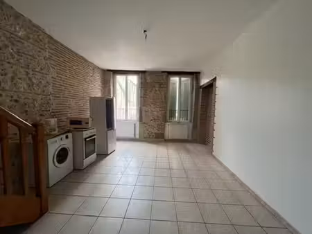 location appartement 3 pièces  59.00m²  aiguillon