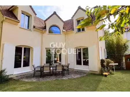 maison familiale récente - 9 pièces - 267 m² habitables
