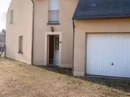 location maison 3 pièces  80.00m²  vitry