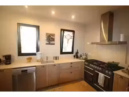 vente maison 7 pièces 154 m² à la cadière-d'azur (83740)  614 000 €