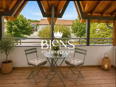 appartement t3 renove dernier etage et 2 places de parking