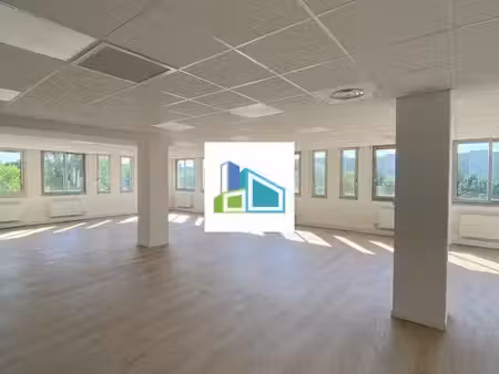location bureaux aix en provence 13090 140m²