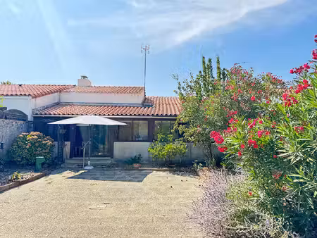 la chaume - proche commerces et plages