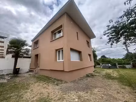superbe villa contemporaine entirèrement rénovée