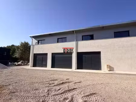 achat local commercial 240m² tourves 83170