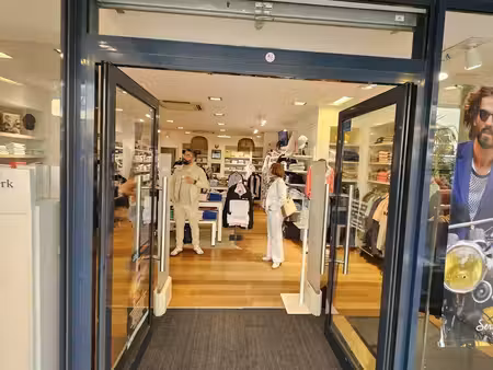 location local commercial 120m² la roche sur yon 85000