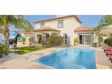 villa avec piscine et jardin la farlède (83)