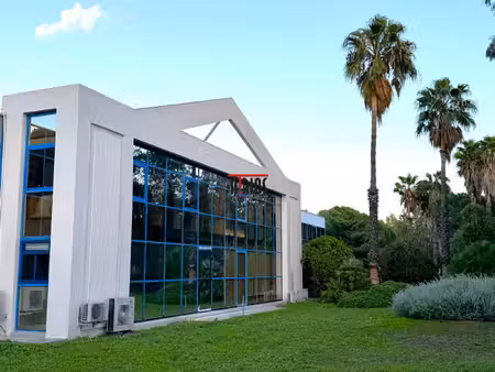 achat local professionnel 315m² hyeres 83400
