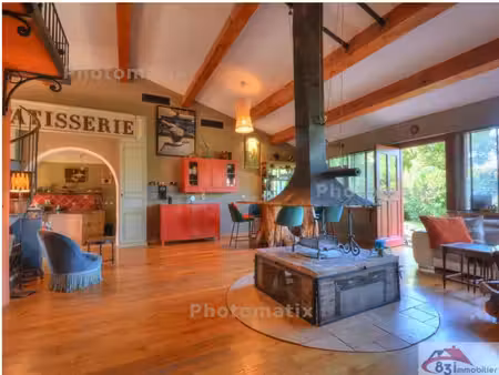slendide maison atypique!!! piscine/dependances