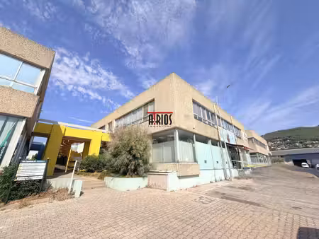 location local professionnel 48m² la valette du var 83160