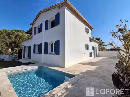 hyères costebelle maison avec garage  terrasse  piscine et jardin