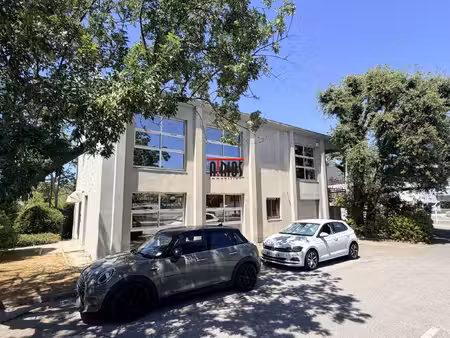 location local professionnel 147m² la valette du var 83160