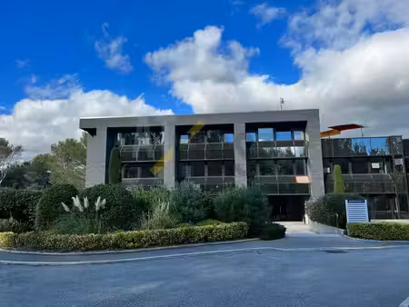 location local professionnel 253m² sophia antipolis 06560