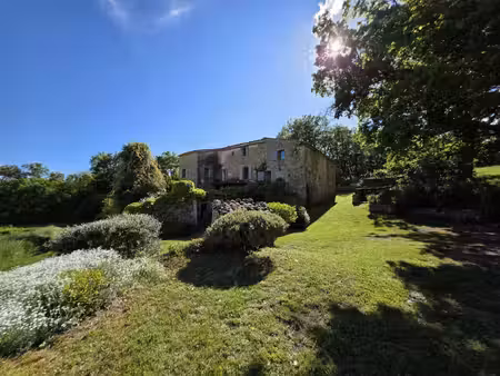 simiane-la-rotonde – ferme de charme xive siècle  7 hectares  vue montagne  273 m² +...