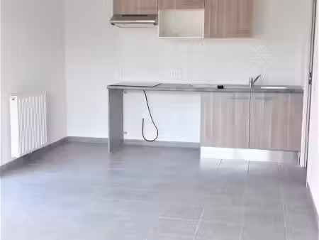location maison 3 pièces 63m² fargues st hilaire 33370
