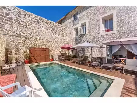 élégante maison vigneronne caractère  piscine et potentiel
