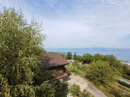 exclusivité : chalet avec vue panoramique sur le lac léman
