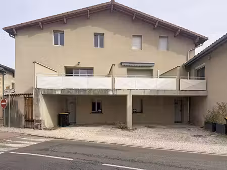 maison meximieux 4 pièce(s) 100 m2  3 chambres  une terrasse  deux places de stationnement