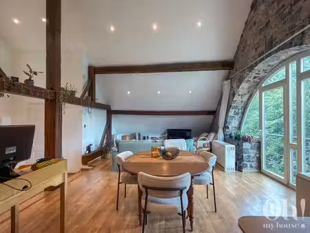 un appartement de caractère au cœur d’un domaine arboré