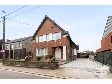 affligem – maison 3 chambres rénovée avec jardin et piscine