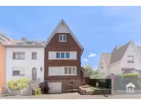 spacieuse maison familiale avec jardin prête à emménager