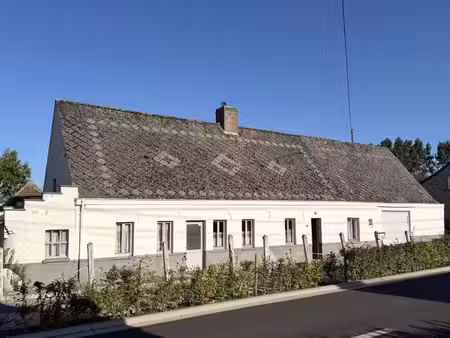 fermette avec prairie  hangar et etables