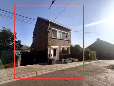 maison 4 facades avec garage  parking et jardin