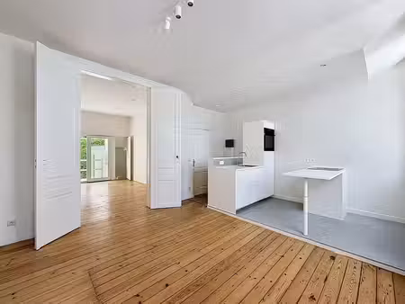 appartement 1 chambre + dressing en très bon état - terrasse
