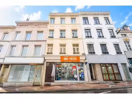 ixelles  immeuble mixte - commerce + 3 logements reconnus