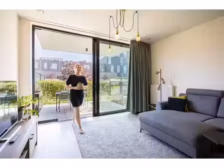 appartement au r-d-ch avec jardin & parking à groen zuid