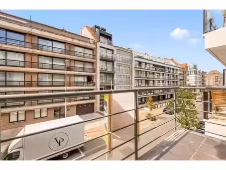 appartement magnifiquement rénové avec deux chambres situé s