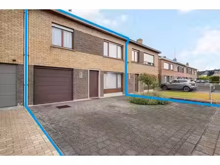 un potentiel considérable : maison de 3 chambres à rafraîch