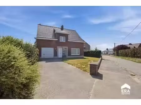 maison rurale  bien isolée  avec jardin à ichtegem