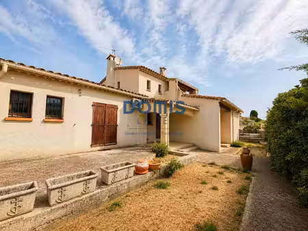 maison 6 pièces 165 m2 -- mauguio