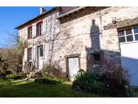charmante maison en pierres avec cour intimiste  jardin ensoleillé et grange