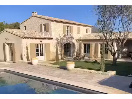 vente maison 6 pièces 162 m² à eygalières (13810)  2 425 000 €