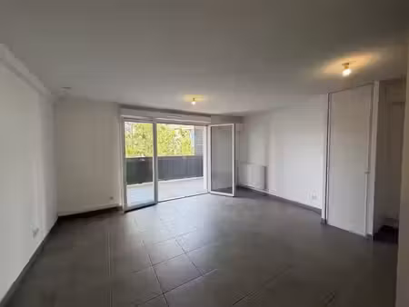 vente appartement 2 pièces 42.23 m² à le castellet (83330)  215 000 €