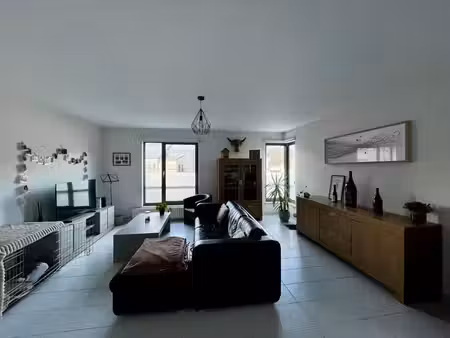 spacieux appartement 2 ch. rénové – 92 m² – centre spa