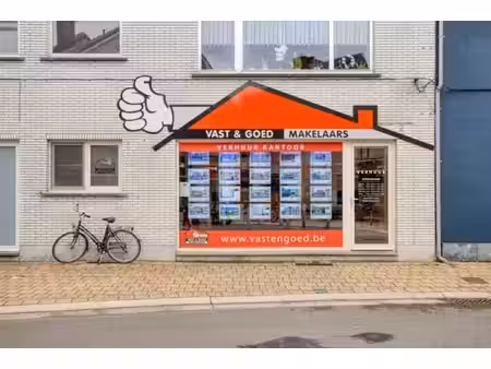 bureau rénové situé à geel !