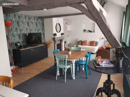 charmant t2 meublé de 42 m² — dernier étage quartier front de mer