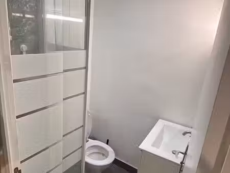 studio meublé 20m2 rer d villeneuve st georges proche commerce bus gare garant obligatoire