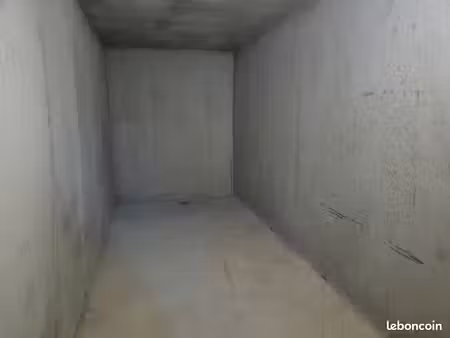 grande cave à louer