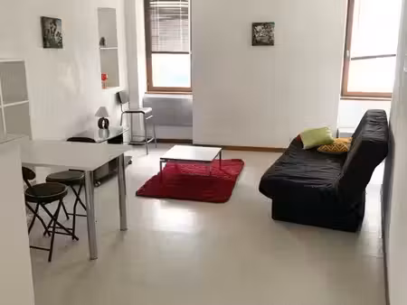 à louer – studio meublé de 22m2 centre dole