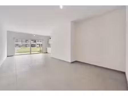 duplex de construction récente avec 3 chambres + terrasse